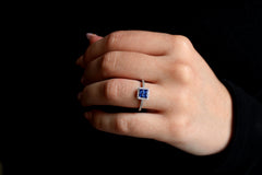 Bague Fine Princesse en Or Blanc et Saphir Bague Leurelor