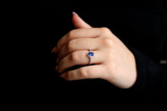 Bague Solitaire Céleste Bleu en Or Blanc, Saphir et diamant Bague Leurelor