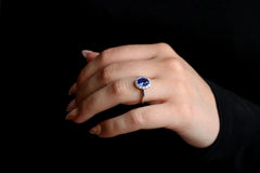 Bague Solitaire Marguerite Fine en Or Blanc et Saphir Bague Leurelor