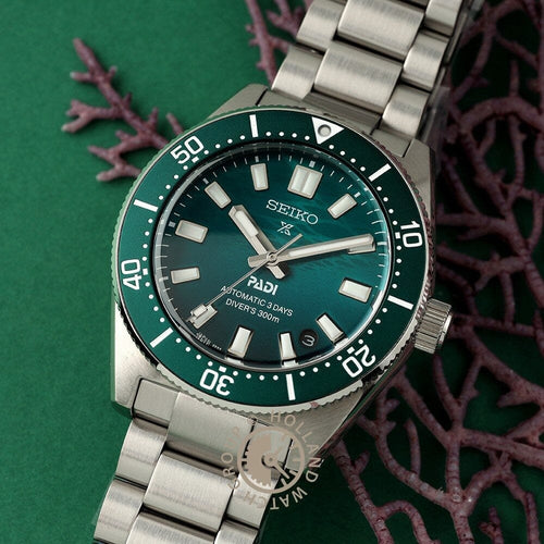 Montre de plongée Seiko Prospex 62MAS PADI Édition Spéciale SPB501J1, cadran vert, boîtier en acier inoxydable, mouvement automatique, design professionnel. Homme SEIKO