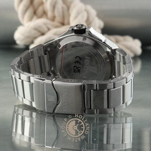 Montre homme Festina F20663/2, cadran vert, bracelet en acier inoxydable, affichage de la date, mouvement à quartz, style plongeur, design sportif. Homme FESTINA