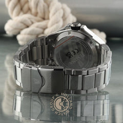 Montre homme Festina F20663/3, cadran noir, bracelet en acier inoxydable, affichage de la date, mouvement à quartz, style plongeur, design sportif. Homme FESTINA