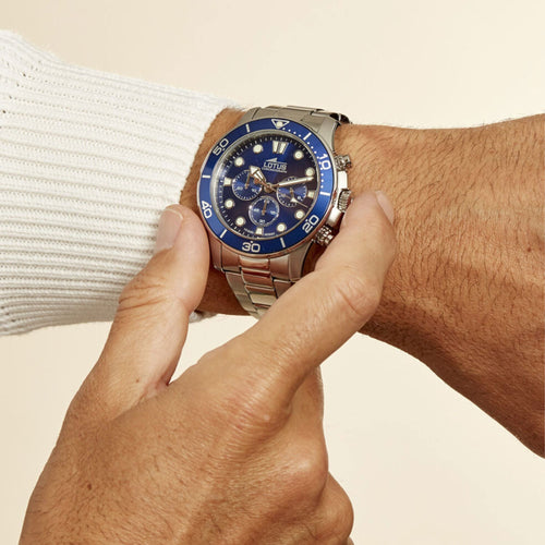 Montre homme Lotus 18756/1 avec cadran bleu et bracelet en acier inoxydable gris, chronographe