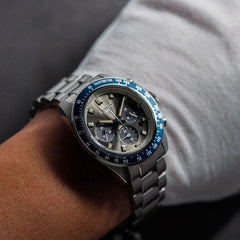 Montre Homme SEIKO Prospex Chronographe SSC939P1 Quartz Solaire en Acier Montres SEIKO