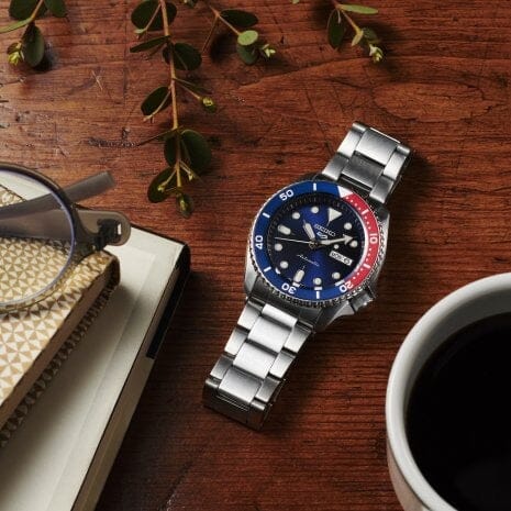 Seiko SRPD53K1 Montre Homme Automatique 5 Sports Cadran Bleu Lunette Pepsi Bracelet Acier Inoxydable Style Sportif Précision et Fiabilité Quotidienne Homme SEIKO