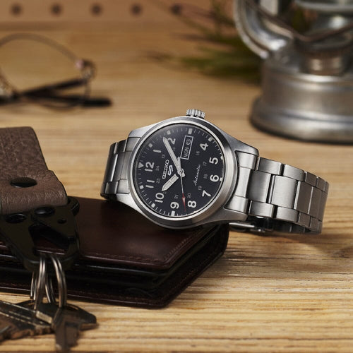 Seiko SRPG27K1 Montre Homme Automatique 5 Sports Cadran Noir Bracelet Acier Inoxydable Style Militaire Confort Durable et Précision Quotidienne Homme SEIKO