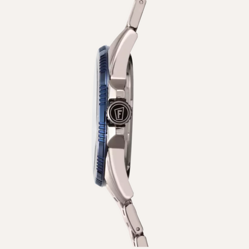 Montre homme Festina F20698/2 en titane, cadran bleu et bracelet gris, légère et étanche 10 ATM