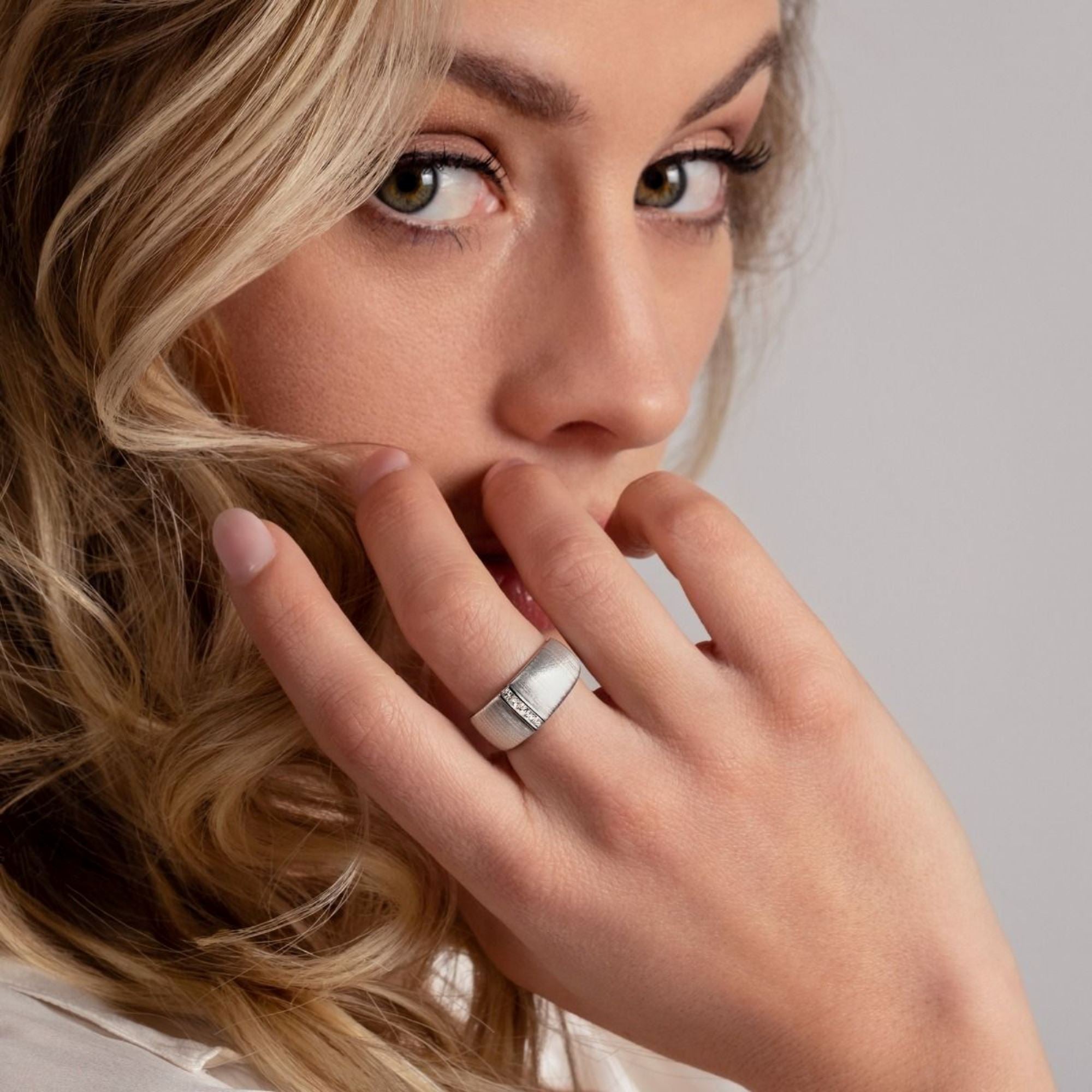 Bague De Fiançailles Mauboussin Mariage Solitaire Diamant