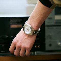 Seiko HDB007K1 Montre Homme Seiko 5 Sports Field Automatique - Cadran Blanc, Acier Inoxydable, Lunette Boussole, Étanche 100M, Confort et Précision au Quotidien