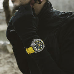 Festina F20725/1 Montre Homme Chronographe Quartz Cadran Jaune Bracelet Silicone Jaune Étanche 20 BAR