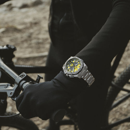 Festina F20724 4 Montre Homme Chronographe Quartz Cadran Jaune Bracelet Acier Inoxydable Style Sportif Performance et Élégance Quotidienne