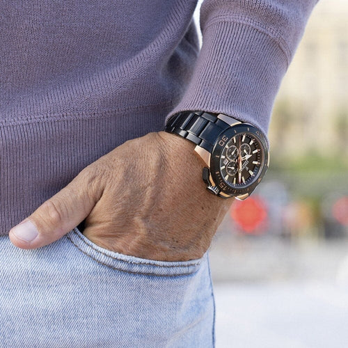 Montre homme Festina F20645/1, cadran noir, bracelet en acier inoxydable noir et or, chronographe, affichage de la date, mouvement à quartz, design sport-chic Homme FESTINA 