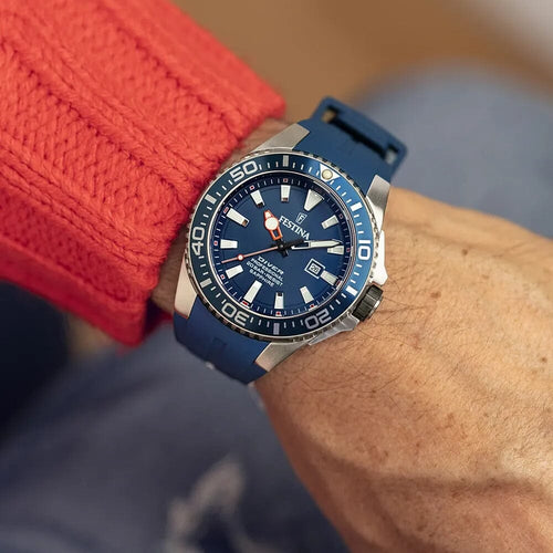 Montre homme Festina F20664/1, cadran bleu, boîtier en acier inoxydable, bracelet en silicone bleu, affichage de la date, mouvement à quartz, style plongeur, design sportif. Homme FESTINA 