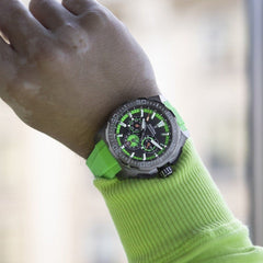 Montre homme Festina F20725/3, cadran noir et vert, boîtier en acier inoxydable, bracelet en silicone vert, chronographe, affichage de la date, mouvement à quartz, design sport Homme FESTINA 