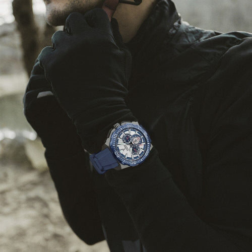 Montre homme Festina F20725/4, cadran blanc et bleu, boîtier en acier inoxydable, bracelet en silicone bleu, chronographe, affichage de la date, mouvement à quartz, design sport Homme FESTINA 