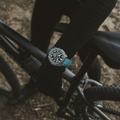 Montre homme Festina F20725/6, cadran noir et turquoise, boîtier en acier inoxydable, bracelet en silicone turquoise, chronographe, affichage de la date, mouvement à quartz, design sport Homme FESTINA 