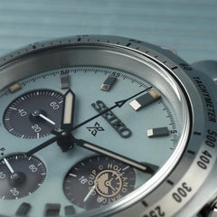 Montre homme Seiko Prospex Chronograph SSC965P1, cadran blanc, boîtier en acier inoxydable, design sport solaire Homme SEIKO 