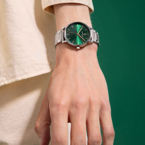 Pierre Lannier Essential 251G171 Montre Homme Quartz, Boîtier Acier 40,5 mm, Cadran Vert Soleillé, Bracelet Acier Argenté 20 mm Femme PIERRE LANNIER 