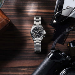 Seiko SPB505J1 Montre Homme Prospex Alpinist Automatique - Cadran Noir, Boussole Intérieure, Réserve de Marche 72 Heures, Verre Saphir, Étanche 200M Homme SEIKO 
