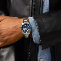 Seiko SRPL77K1 Montre Homme Automatique 5 Sports SKX Street Denim Cadran Bleu Bracelet Acier Inoxydable Style Sportif et Élégance Quotidienne Unisexe SEIKO 